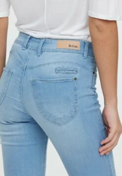 Lee Cooper Jana - Slim Fit Jeans - Light Blue 8 Lee Cooper Jana - Slim Fit Jeans - Light Blue -Lee Cooper 98899f307b20478781ba0cf97ff49da0